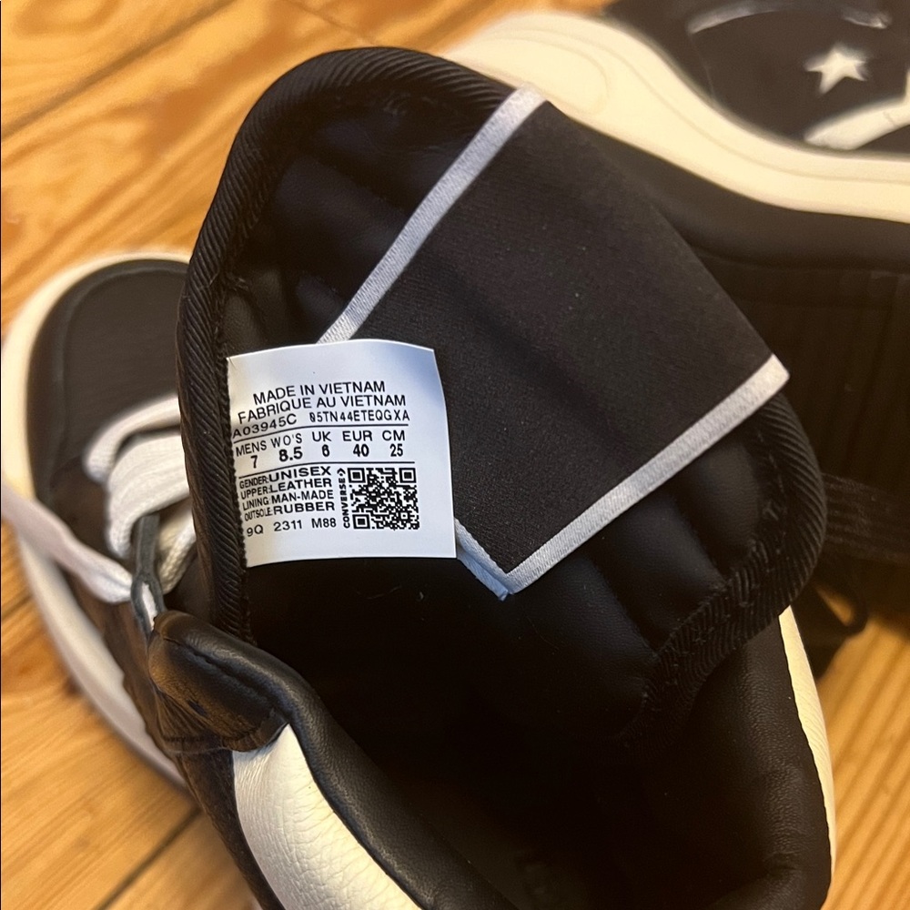 Unisex Converse Black and White Leather Sneakers - Picture 3 of 6
